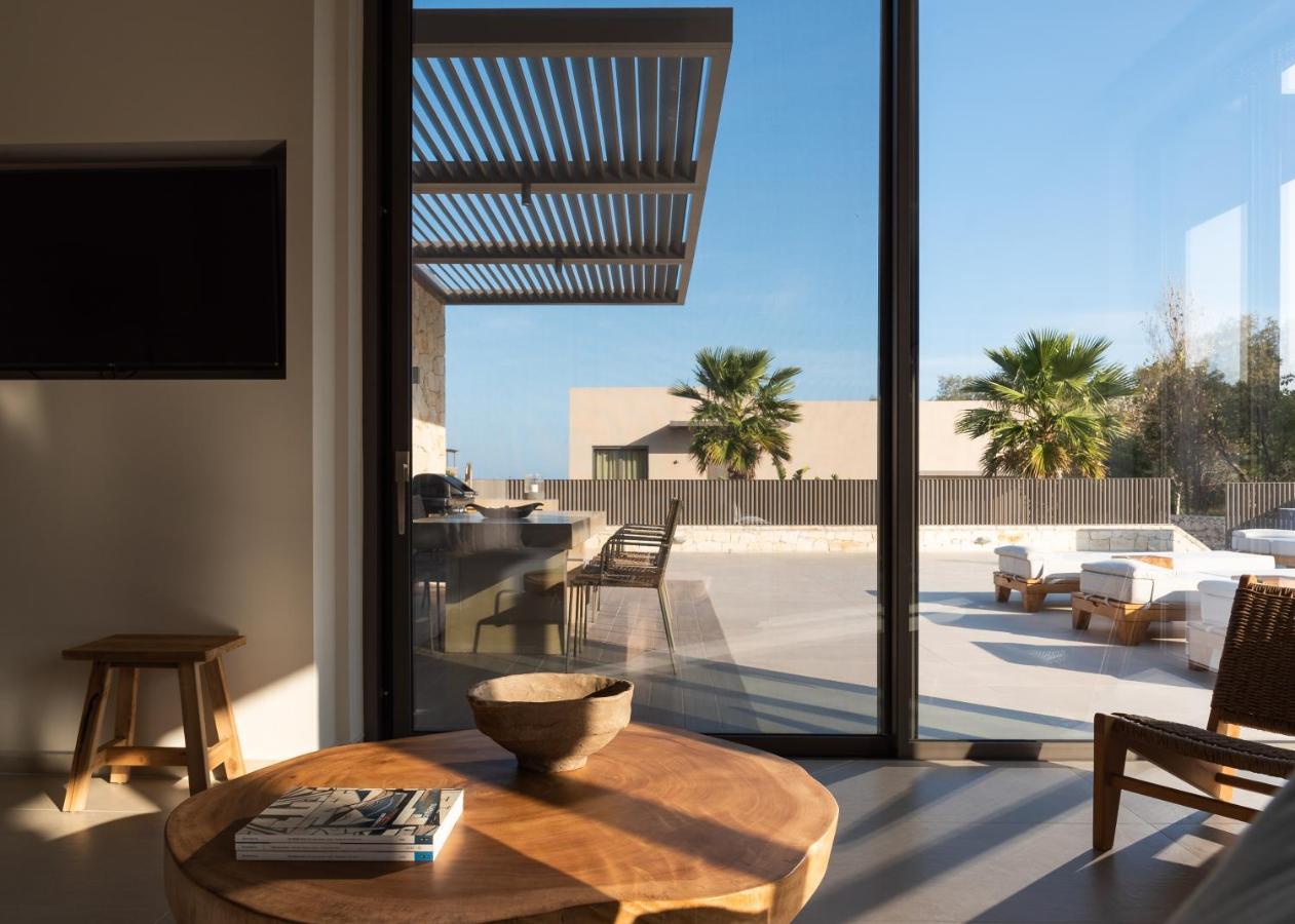 Athina Luxury Villa, With Pool & Walk To The Beach, By Thinkvilla Chania  Eksteriør billede